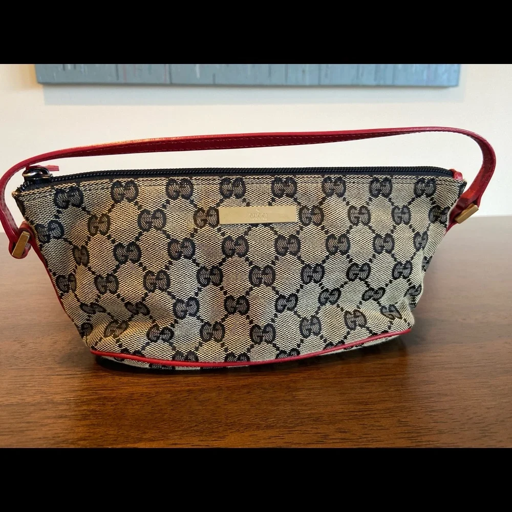 Gucci • Pouch • Purse - Picture 2 of 11